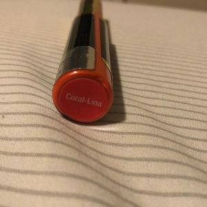 Coral Lina lipsense